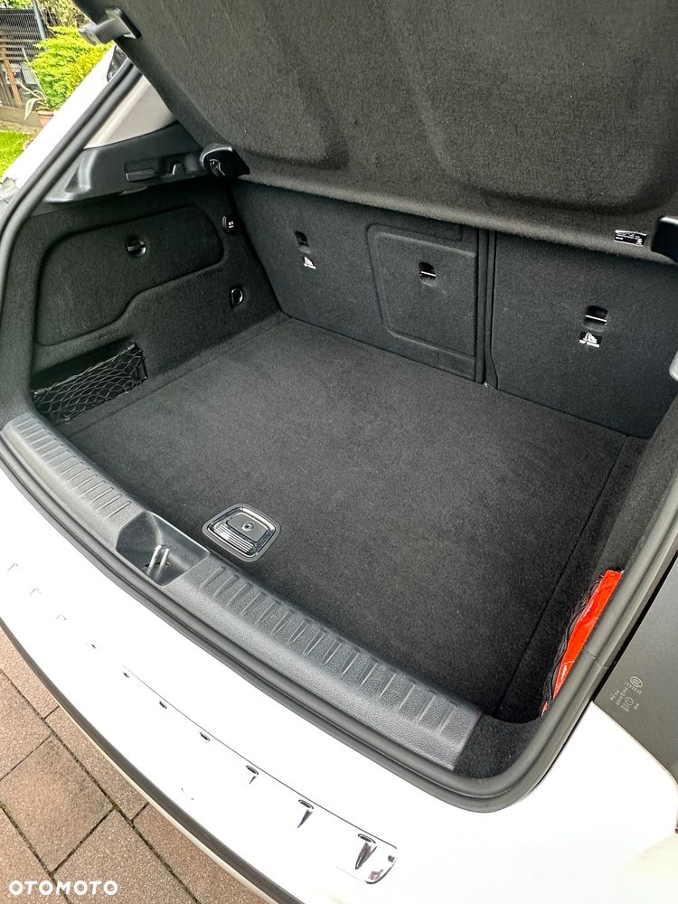 Mercedes-Benz GLA 200 7G-DCT - 27