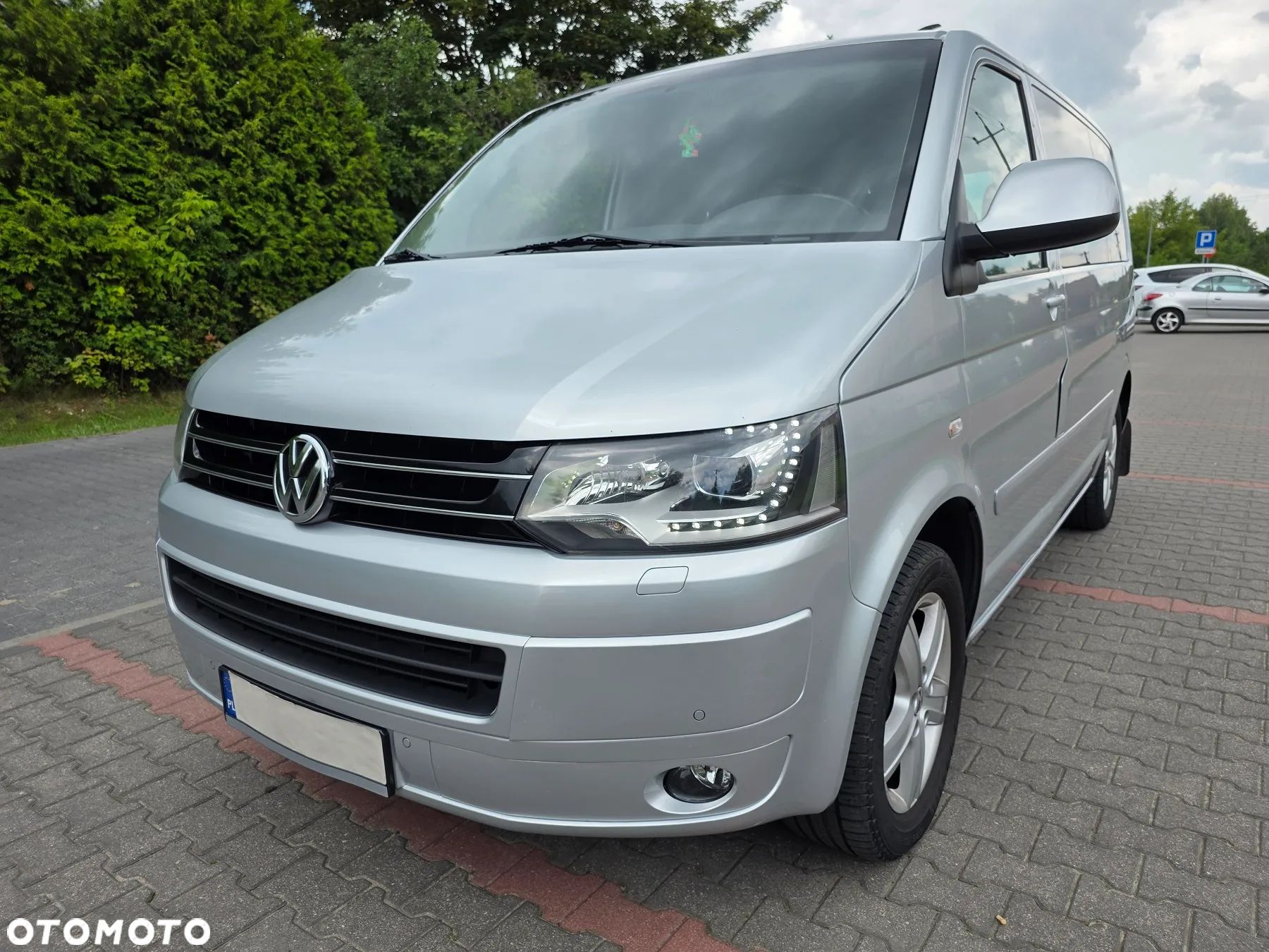 Volkswagen Caravelle - 1