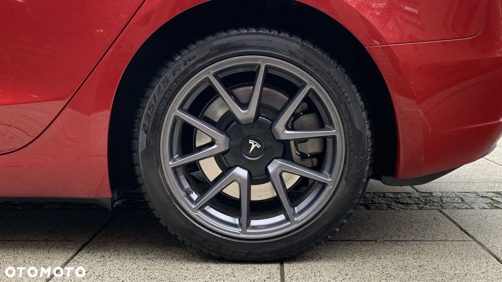 Tesla Model 3 - 16