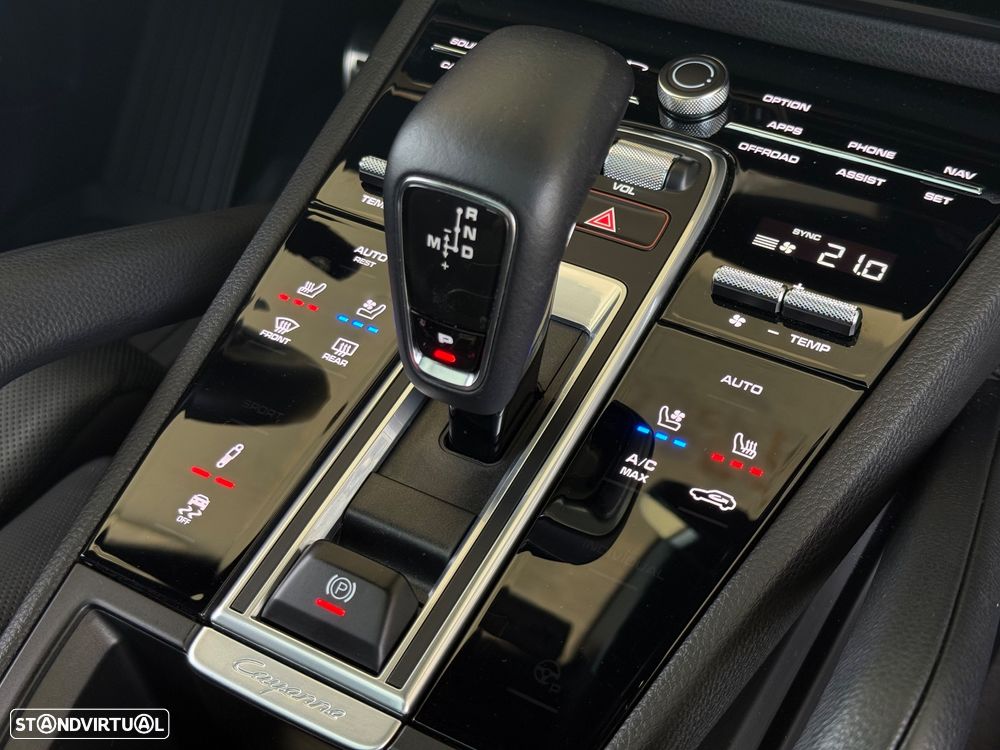 Porsche Cayenne Coupé S Platinum Edition - 41