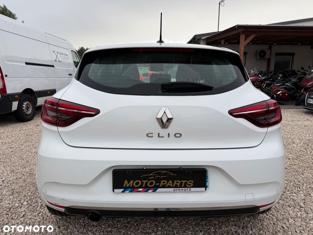 Renault Clio - 5