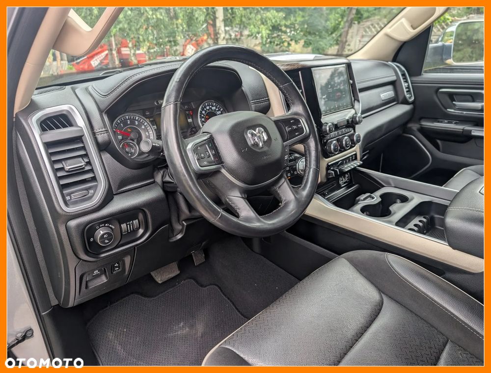 RAM 1500 Crew Cab Laramie - 19