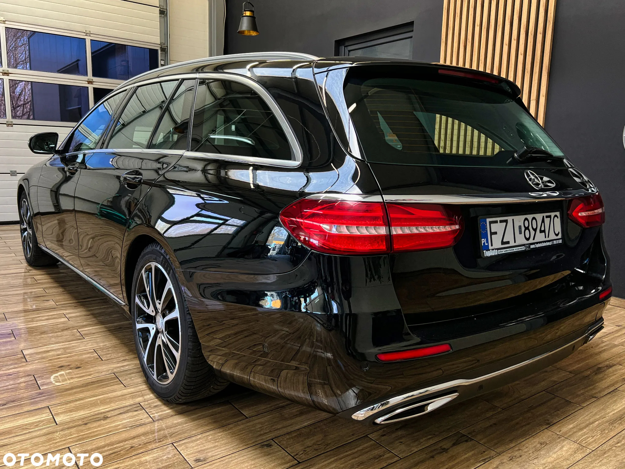 Mercedes-Benz Klasa E 220 d - 10
