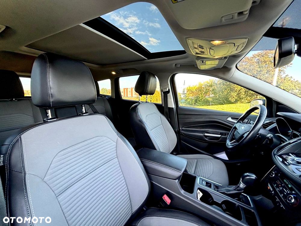 Ford Escape 2.0 EcoBoost AWD Titanium - 9