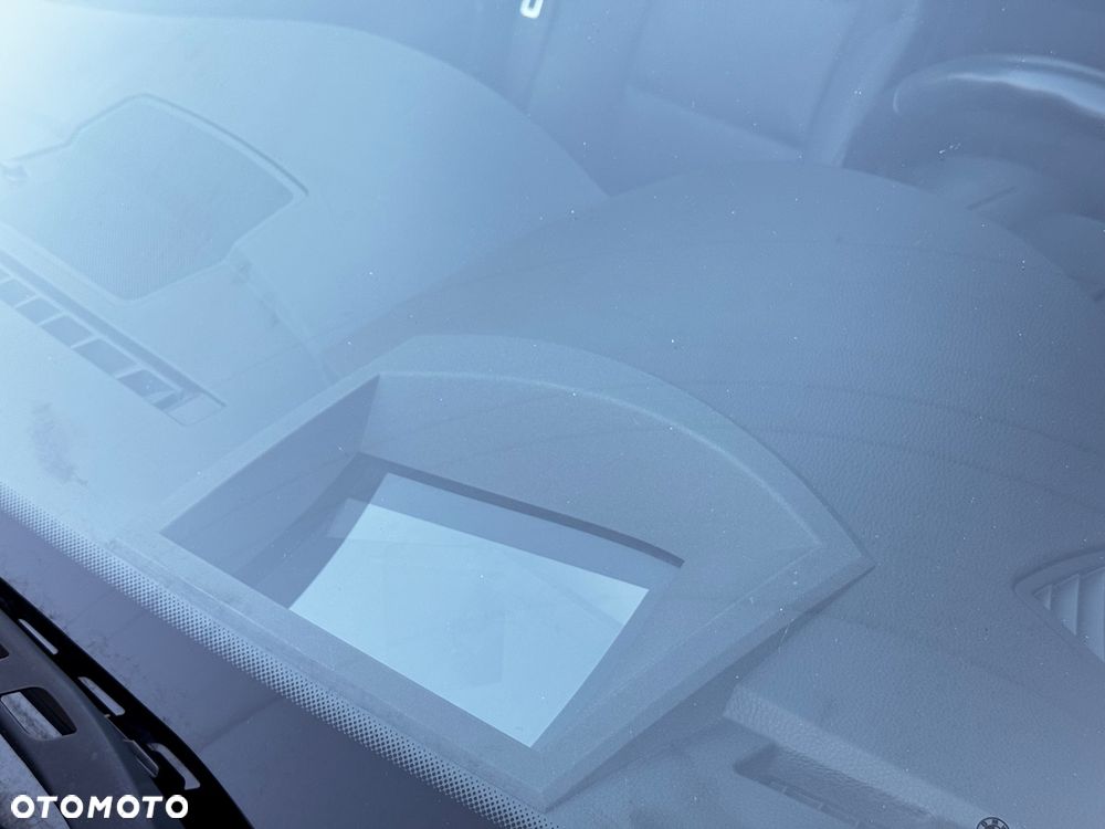 BMW Seria 5 530i Touring - 8