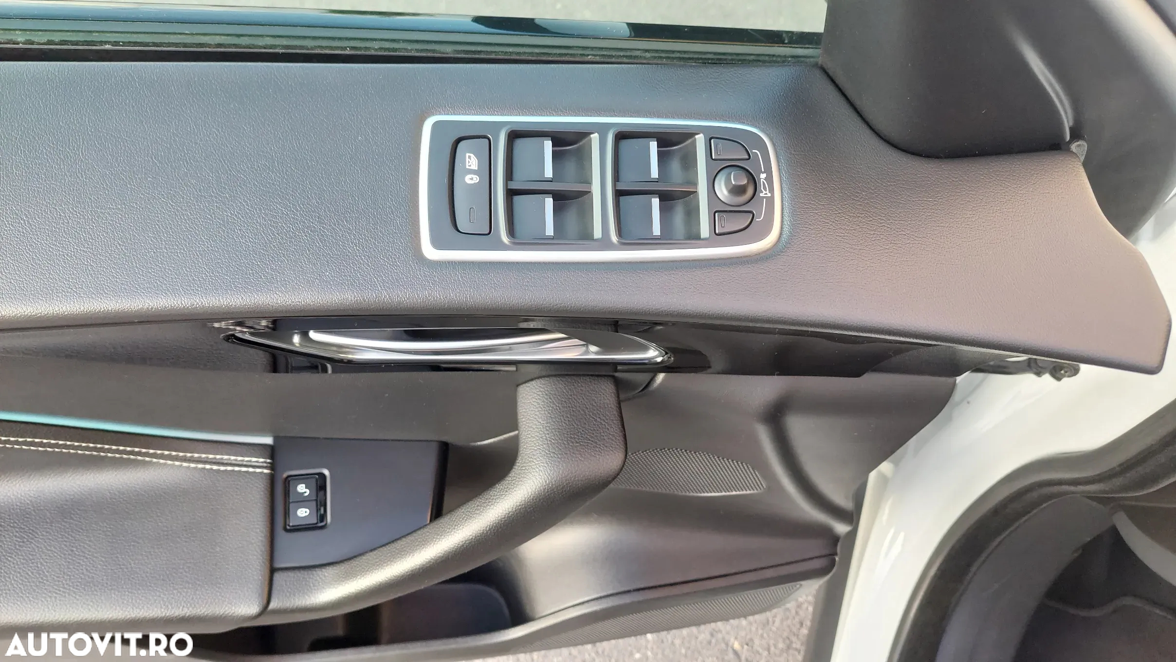 Jaguar F-Pace 20d Aut. R-Sport - 11