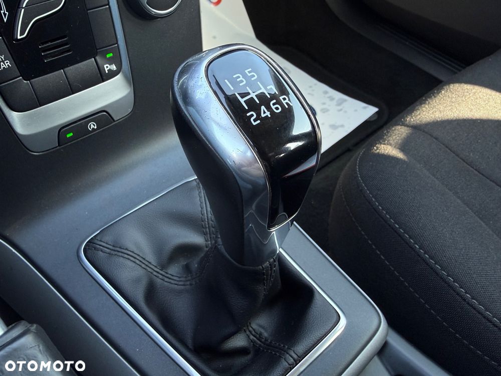 Volvo V40 D2 Kinetic - 21