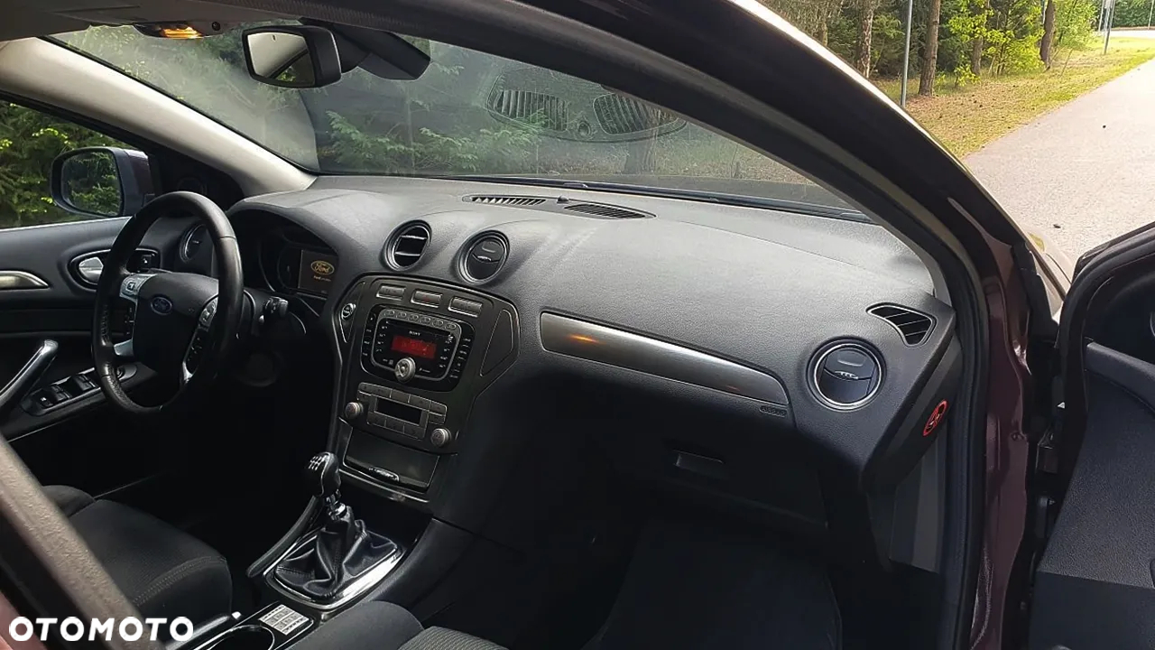 Ford Mondeo 2.0 TDCi Ghia X - 12