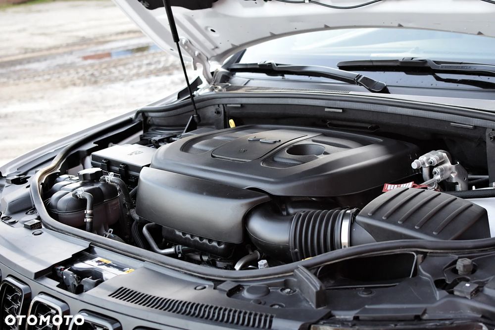 Jeep Grand Cherokee - 37