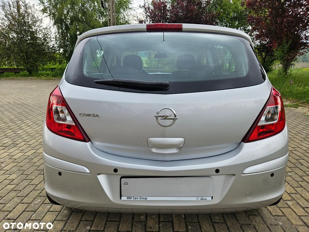 Opel Corsa 1.2 16V Essentia - 9