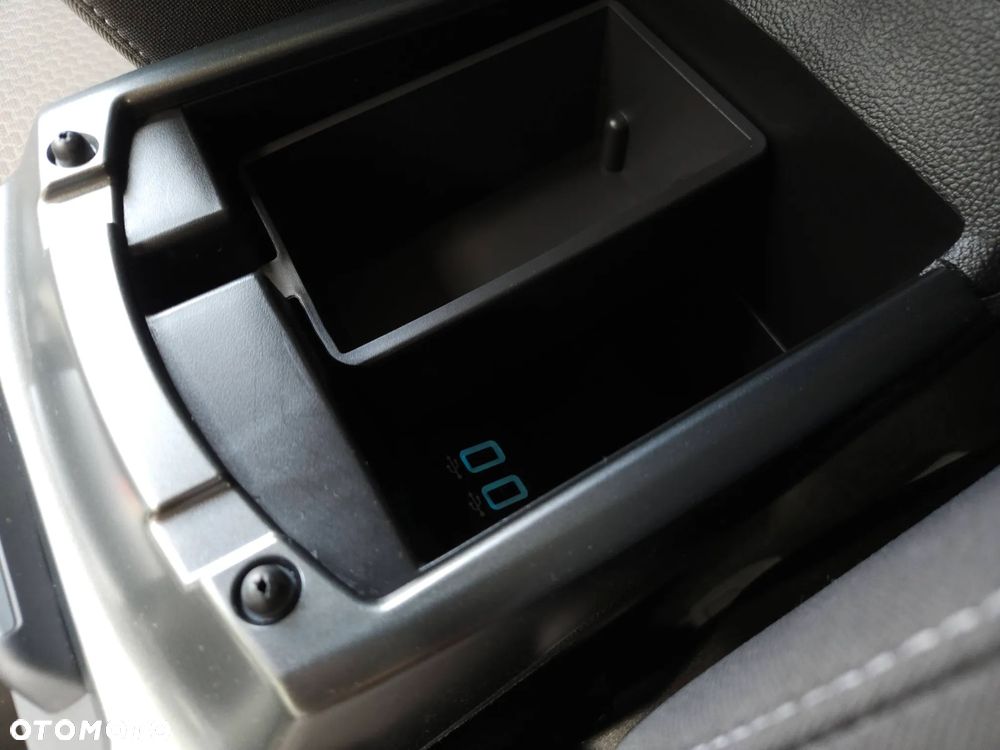 Ford Kuga 2.0 TDCi AWD Titanium - 30