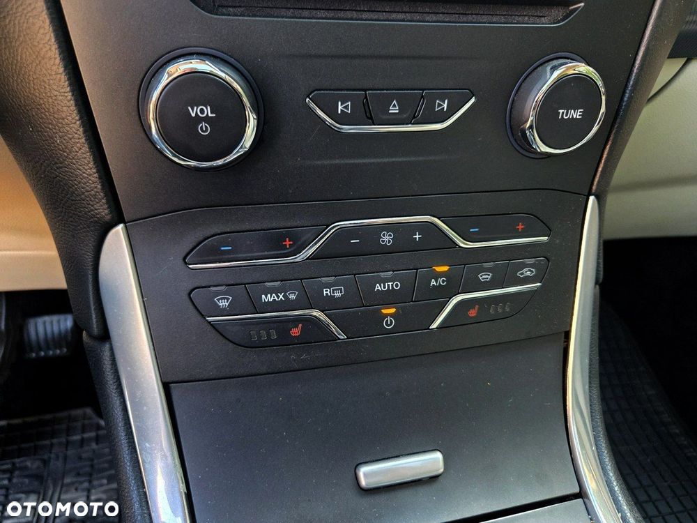 Ford Edge 2.0 TDCi Bi-Turbo 4x4 Titanium - 26