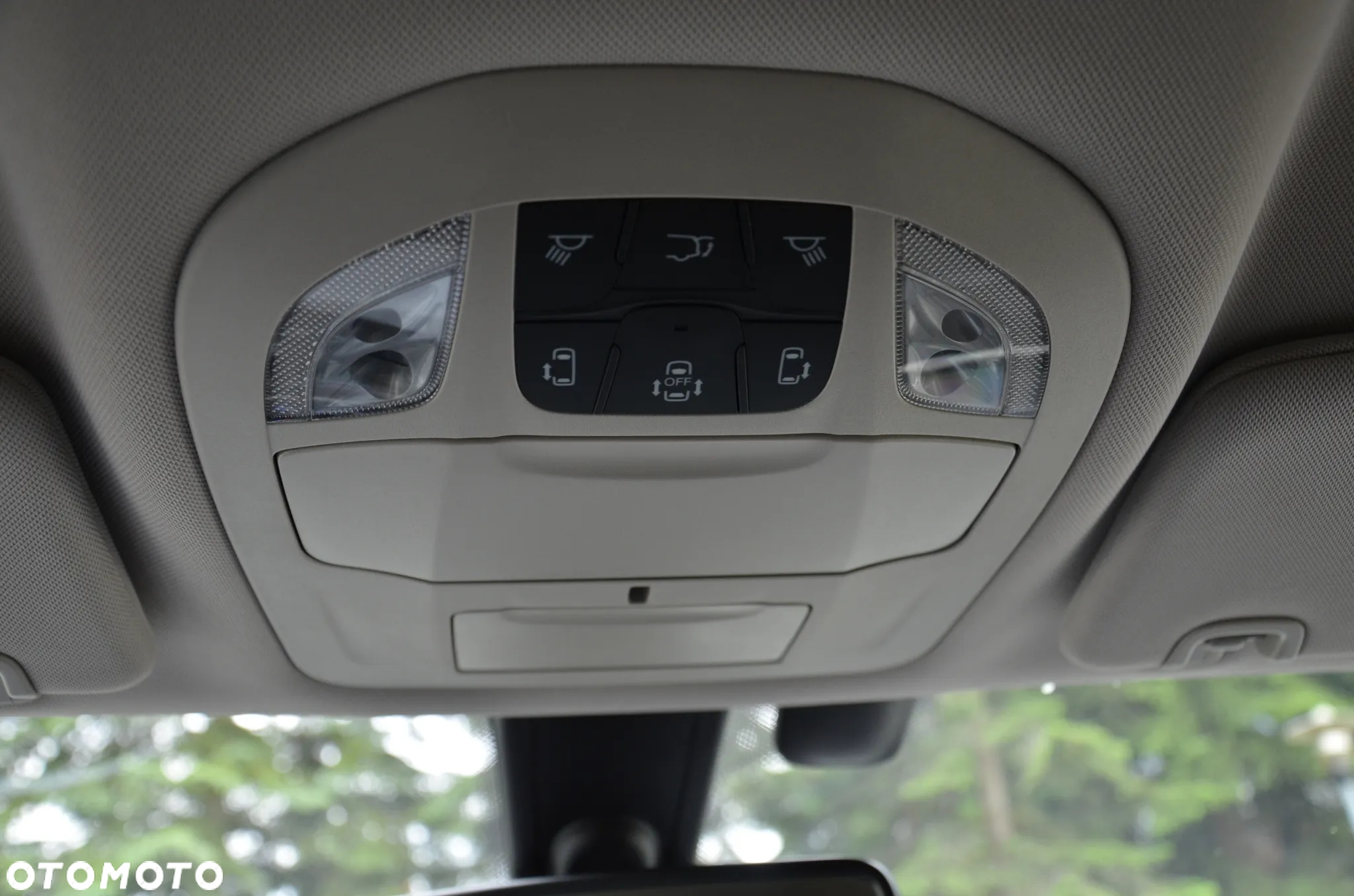 Chrysler Pacifica - 21