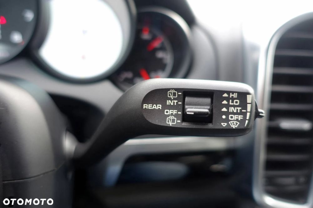 Porsche Cayenne Tiptronic S - 32