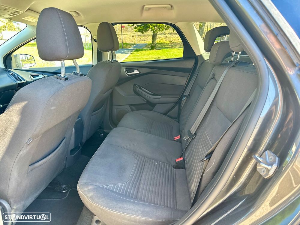 Ford Focus SW 1.5 TDCi Titanium - 23
