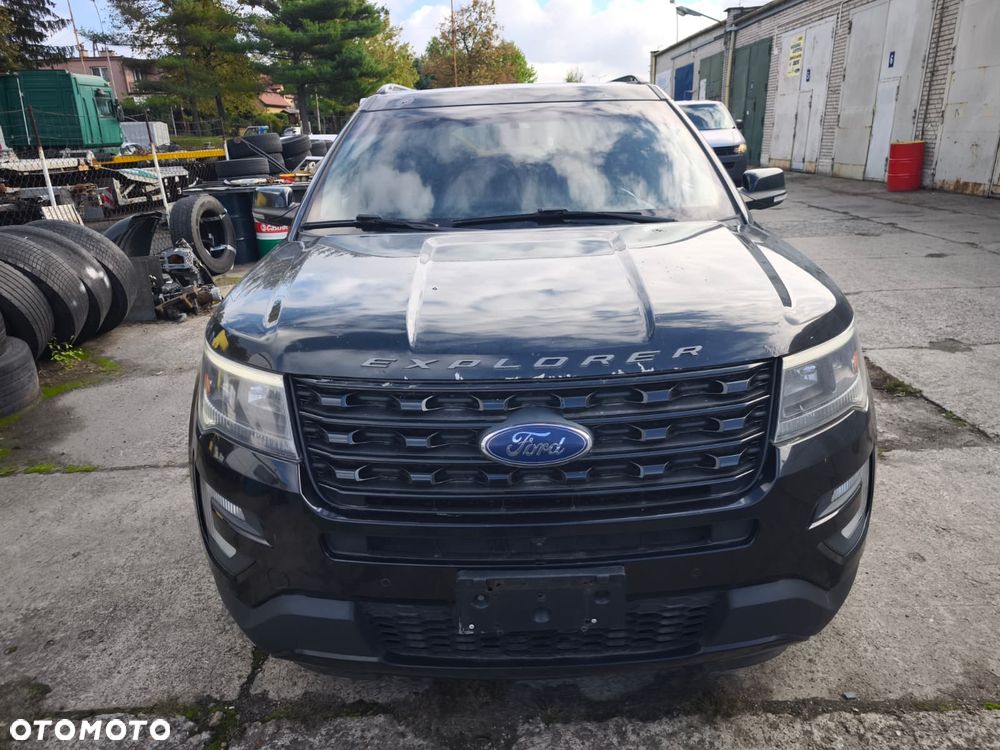 Ford Explorer 2017 photo 2