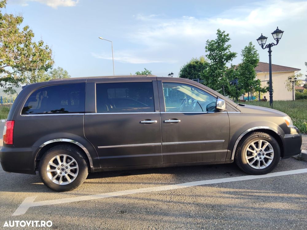 Lancia Voyager - 10