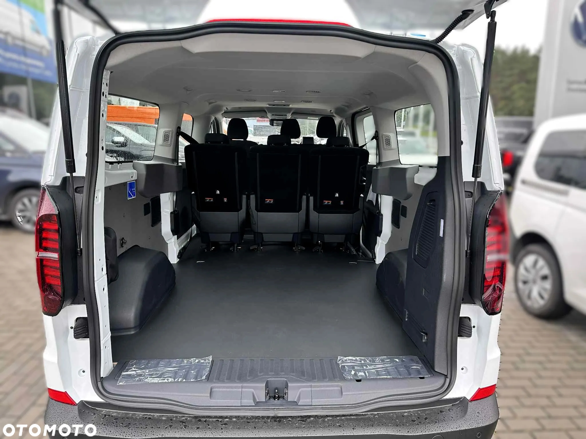 Volkswagen Transporter T7 - 8