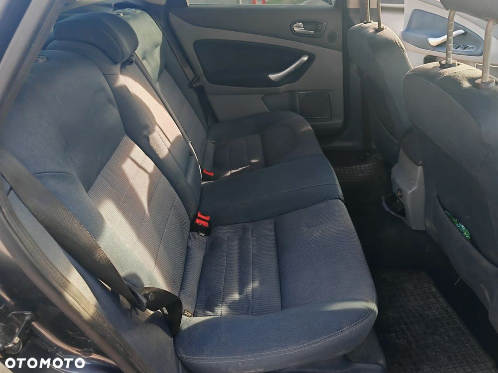 Ford Mondeo 2.0 TDCi Titanium - 8