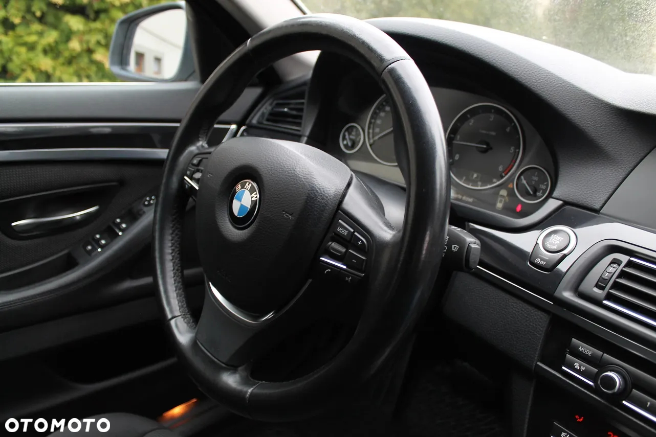 BMW Seria 5 520d Touring - 28