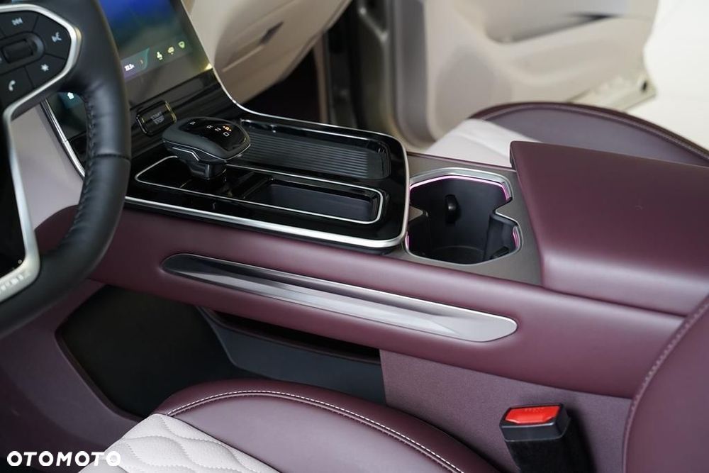 Bestune T90 2.0T Elegance - 26