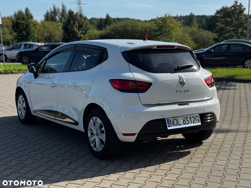 Renault Clio 1.2 16V 75 LIMITED - 7