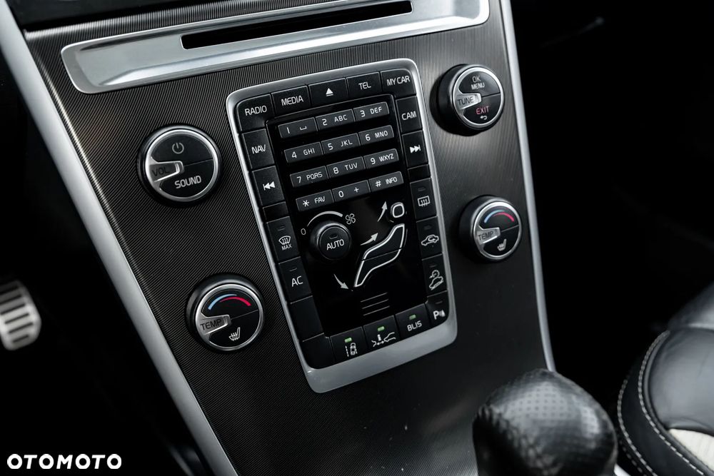 Volvo XC 60 D5 AWD RDesign - 35