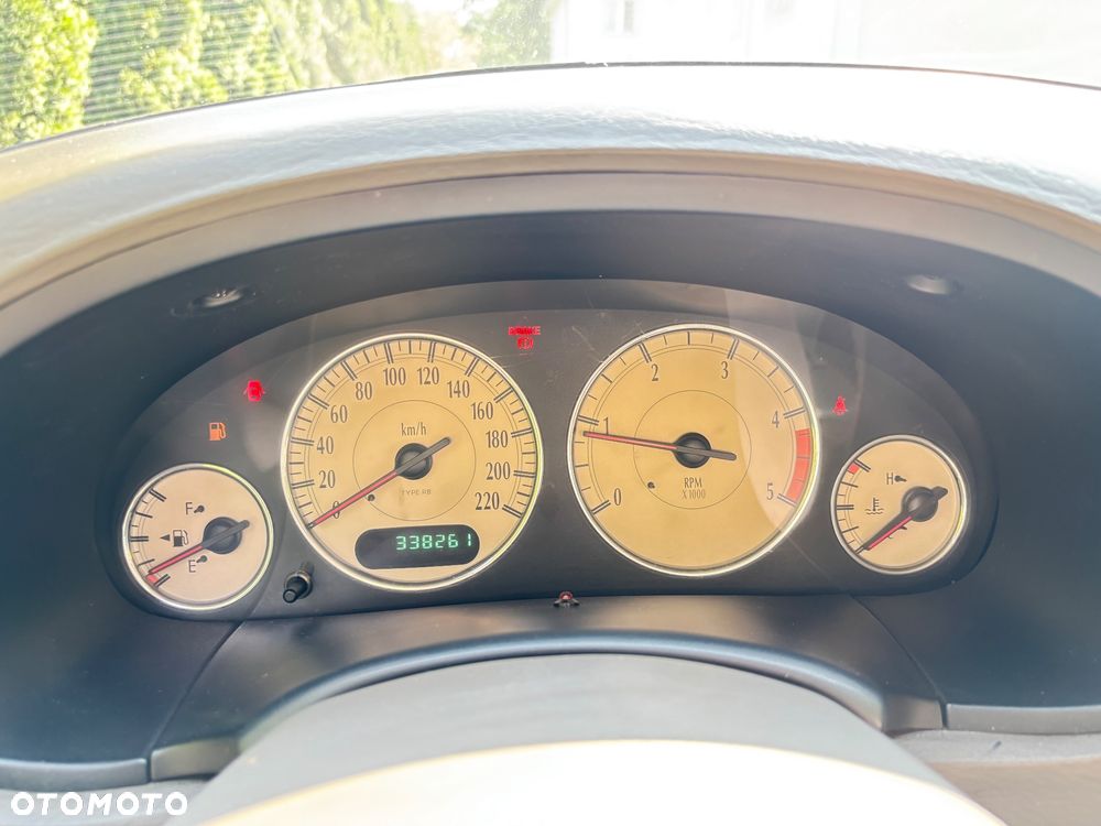 Chrysler Grand Voyager - 29