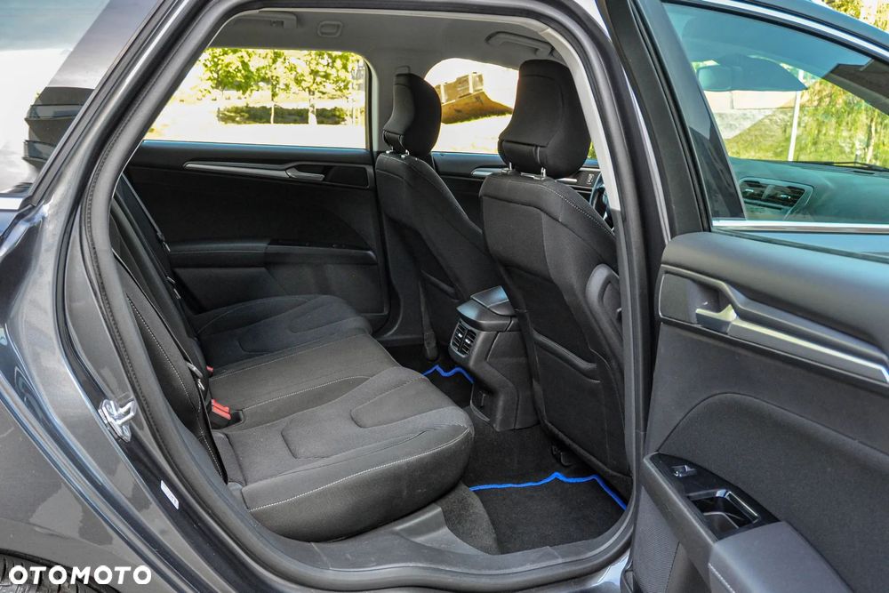Ford Mondeo - 13