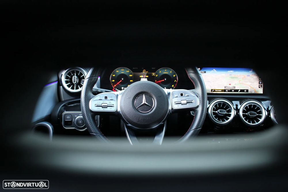 Mercedes-Benz A 200 AMG Line Aut. - 24