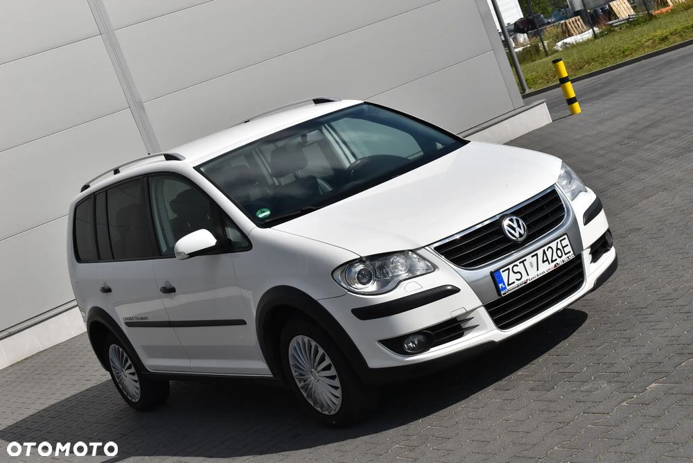 Volkswagen Touran 1.4 TSI Cross - 25