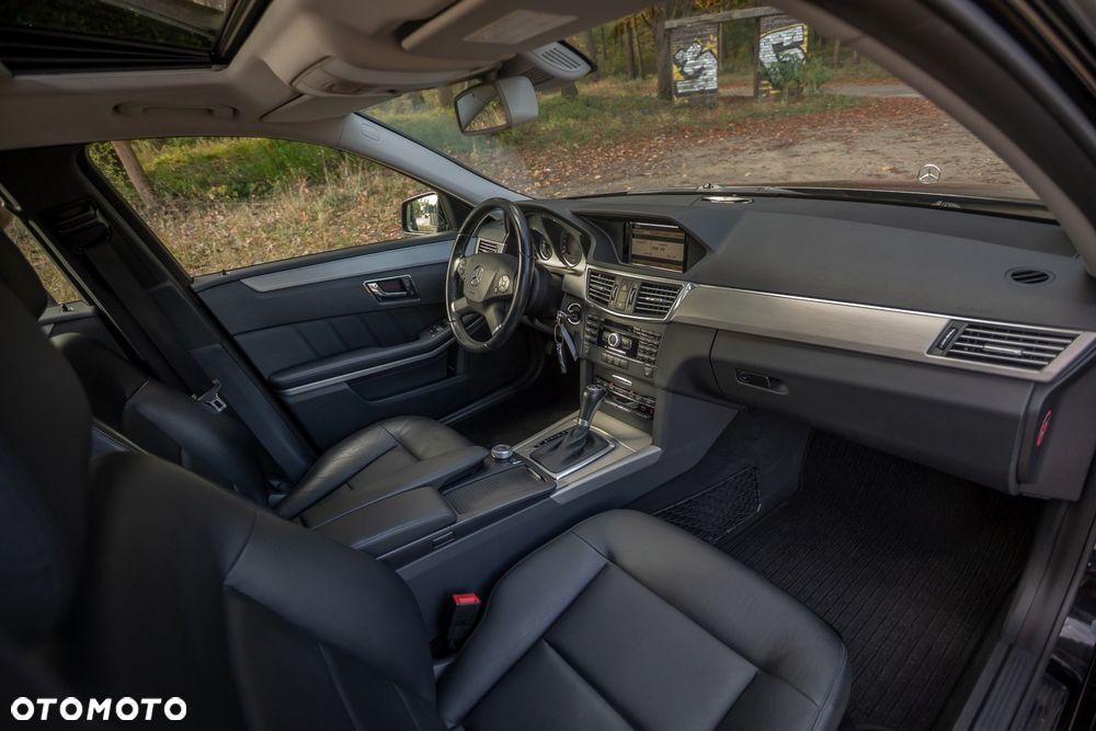 Mercedes-Benz Klasa E 250 BlueEFFICIENCY 7G-TRONIC Avantgarde - 20