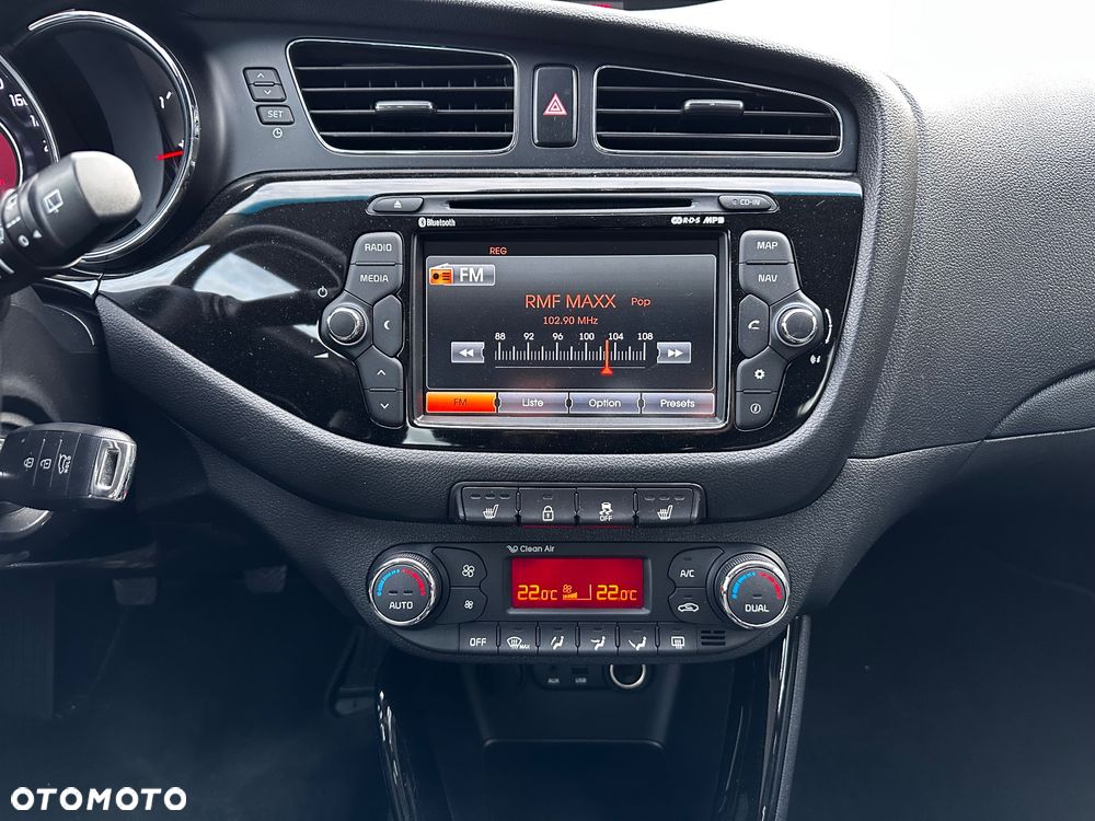 Kia Ceed 1.6 GDI ISG Dream-Team Edition - 17