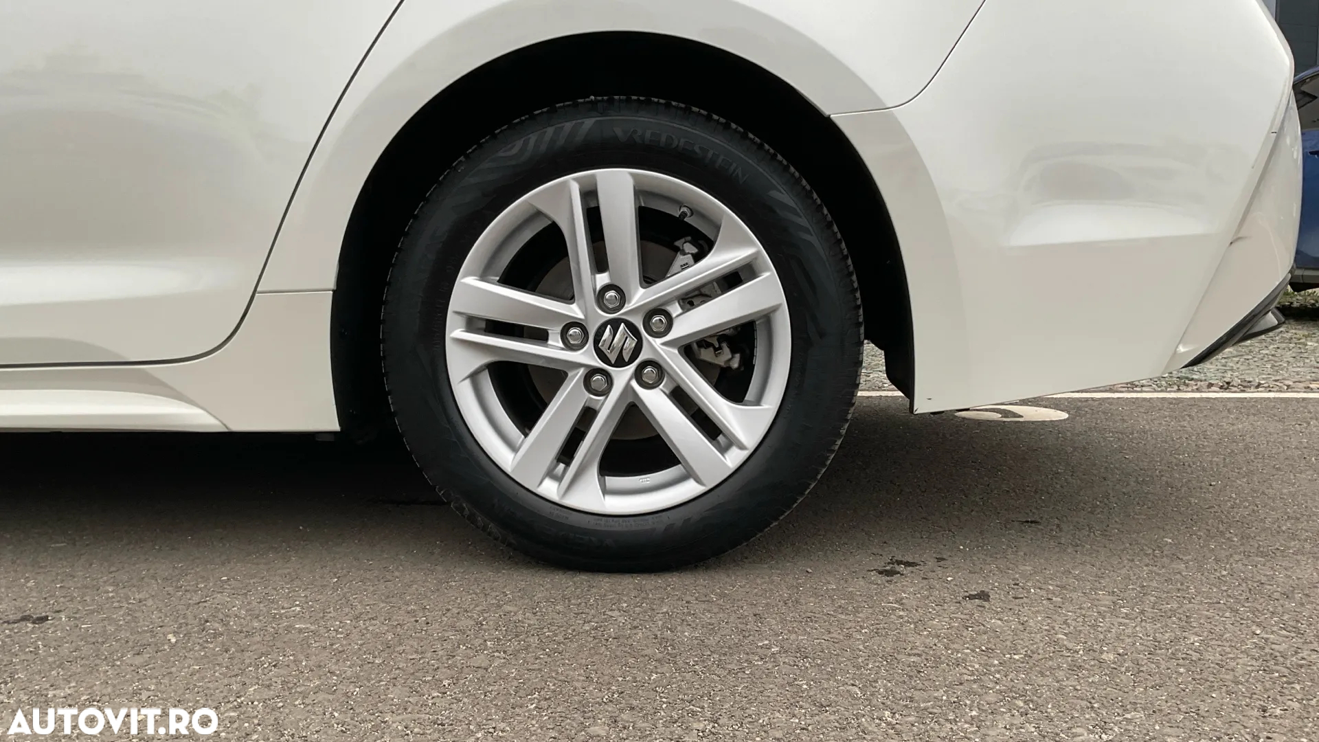 Suzuki Swace 1.8 E-CVT HEV Passion - 24