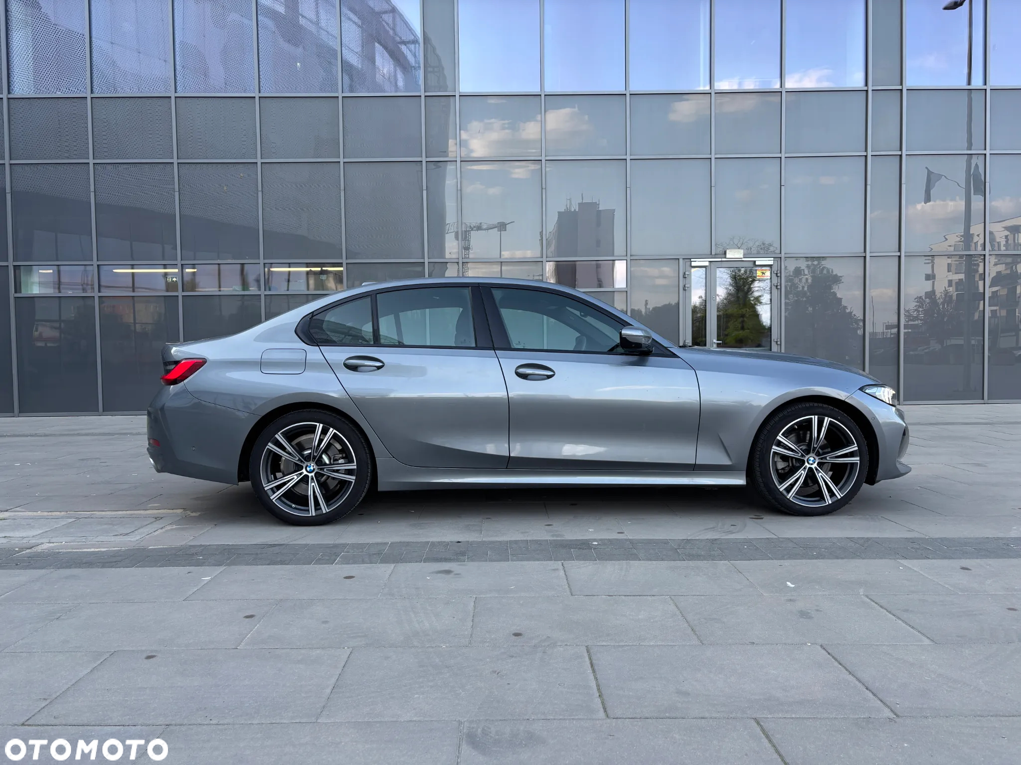 BMW Seria 3 330i - 7
