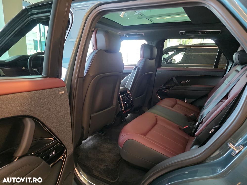 Land Rover Range Rover Sport 3.0 I6 D300 MHEV Dynamic SE - 8