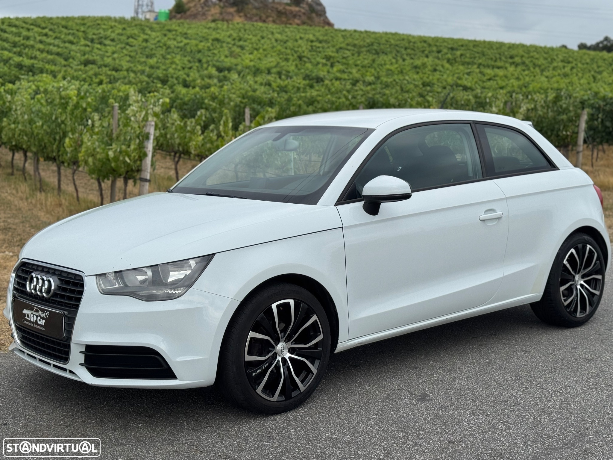 Audi A1 1.6 TDI Admired S-Tronic - 2