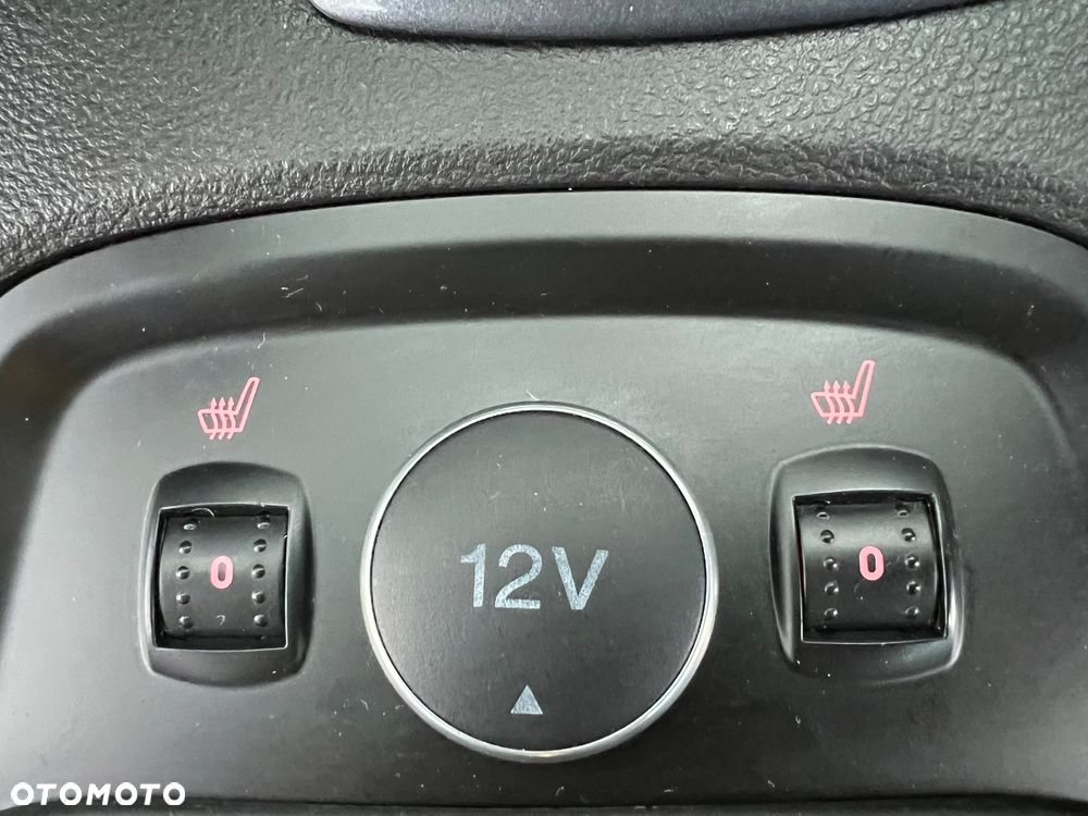 Ford Focus 1.6 EcoBoost Titanium - 26