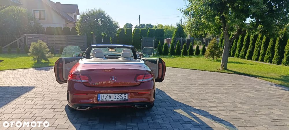 Mercedes-Benz Klasa C 300 9G-TRONIC AMG Line - 3