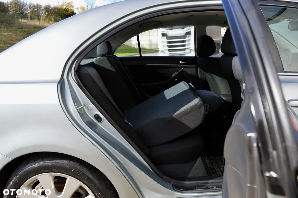 Toyota Avensis 2.0 D-4D Sol - 13