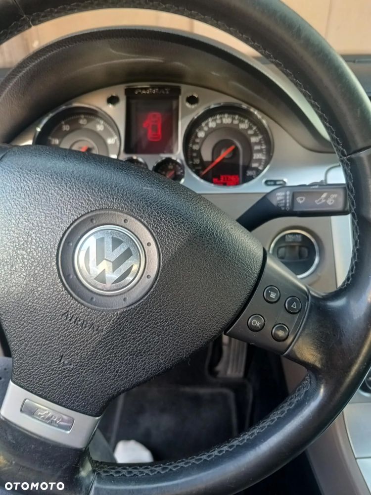 Volkswagen Passat 1.8 TSI Comfortline - 10
