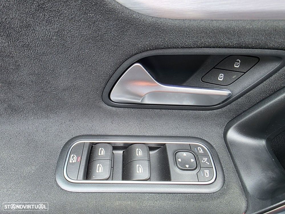 Mercedes-Benz CLA 200 d 4Matic 8G-DCT AMG Line - 38