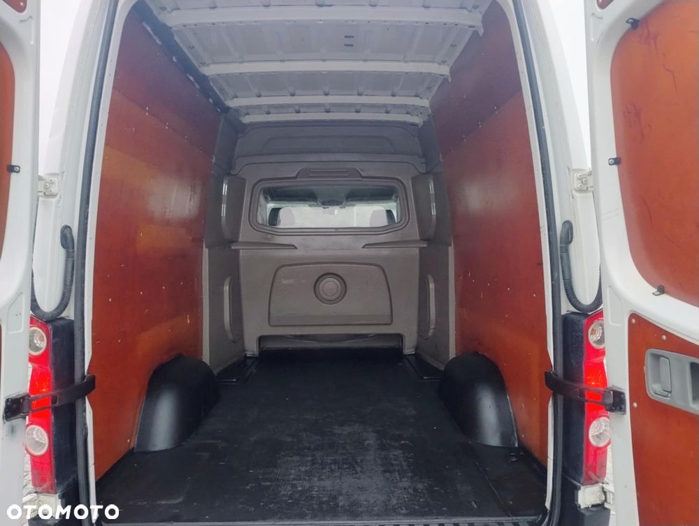 Volkswagen Crafter - 17