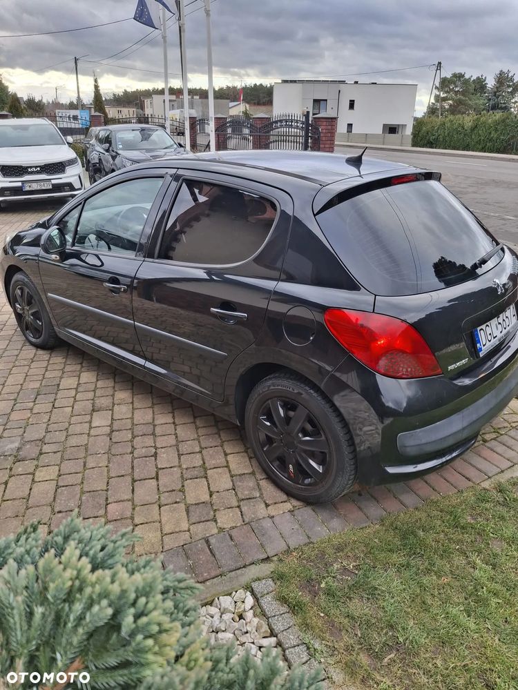 Peugeot 207 ver-1-6-16v-sporty - 3