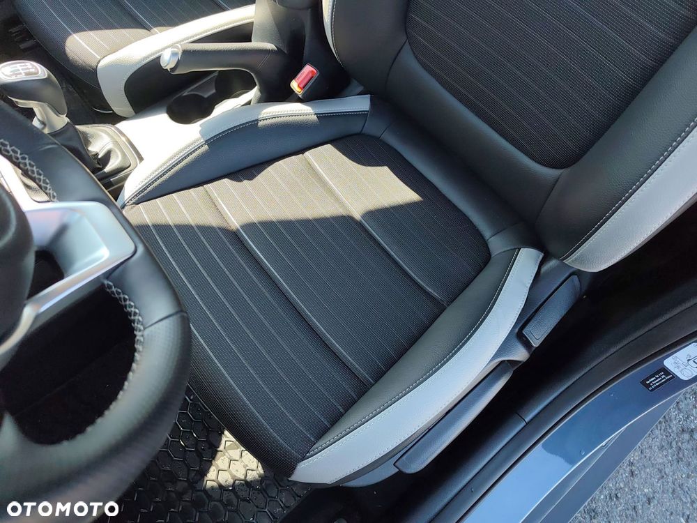 Kia Stonic 1.0 T-GDI L - 12