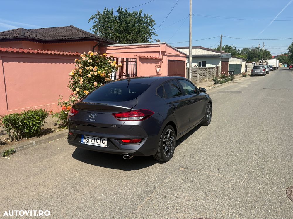 Hyundai i30 1.0 T-GDI 120CP 5DR M/T Highway - 3