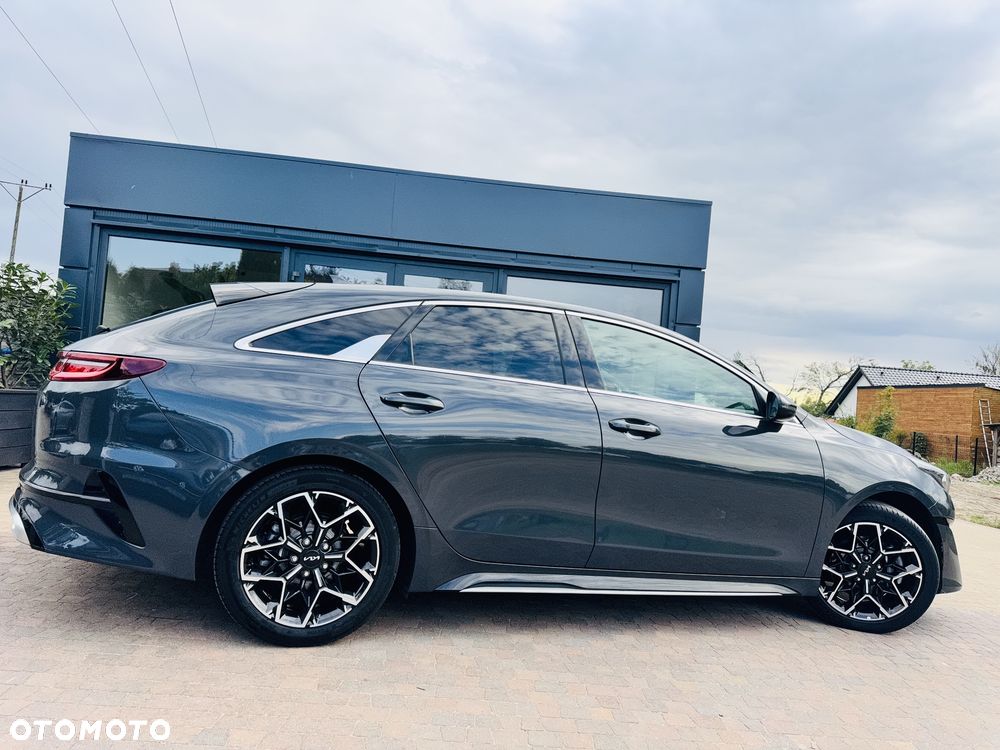Kia ProCeed 1.5 T-GDI GT Line - 32