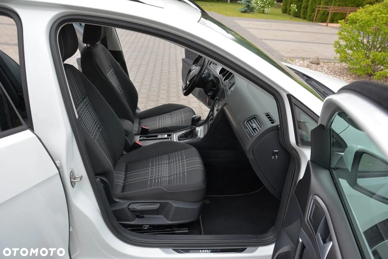 Volkswagen Golf 1.6 BlueTDI DSG Trendline - 26