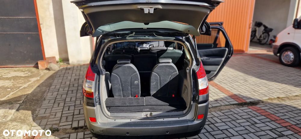 Renault Scenic 1.6 16V Infinity - 6