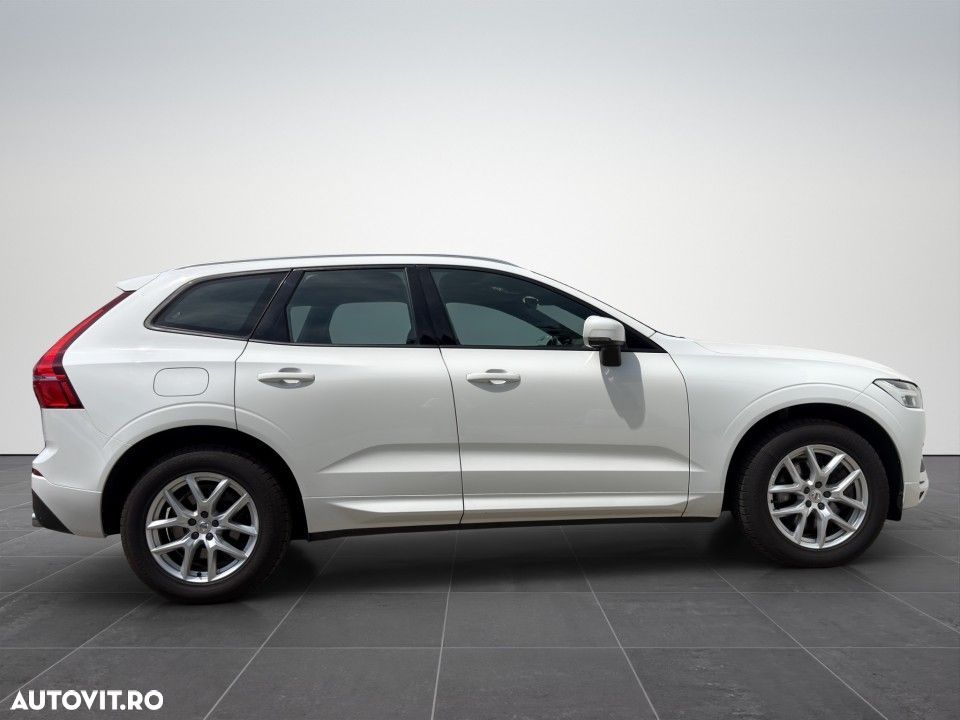 Volvo XC 60 B5 AWD Momentum Pro - 5